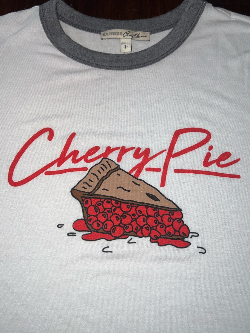 EXPRESS ONE ELEVEN RINGER STYLE TSHIRT WITH CHERRY PIE GRAPHIC//SIZE SP
